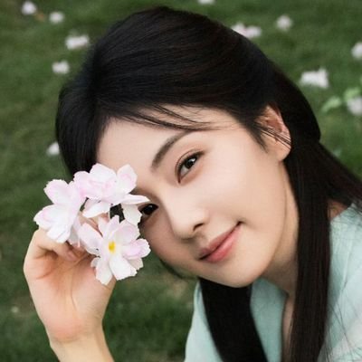bailuniverse's profile picture. 一 mainly for 白鹿