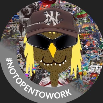 elpookie42's profile picture. Neighborhood art dealer