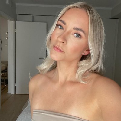 AlexaLuna0801's profile picture. 📚 Reading sets my soul free
✈️ Travel connects me with the world
⛳ Golf clears my thoughts
🏕️ Camping slows time
🧘‍♀️ Yoga brings me back within