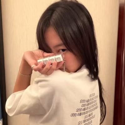 @JENNIE_QUEENKIM