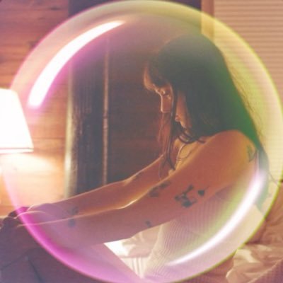 Abitofsuperglue's profile picture. seeing ariana 6/30/26 🤍🫧 living for tucklizzy crumbs 🌟