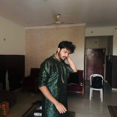 harshrraaj's profile picture. Engineering @ Engineering || Consumer || Liverpool Football Club 🌹