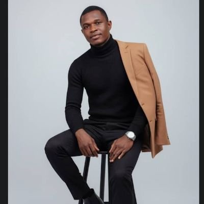 Mic9911's profile picture. Be happy