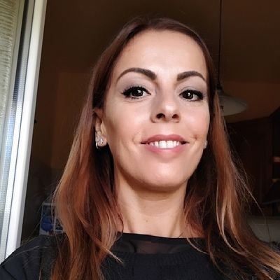 Kate16631's profile picture. Va tutto bene, finché non ti fermi a pensare...