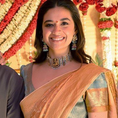 just_Madhuri's profile picture. married,mother,don't judge anyone.