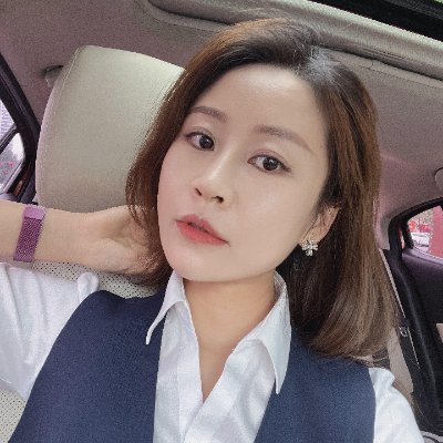 421755's profile picture. 银行栾姐唯一小号~来这里分享一下自己，希望能找到一些新鲜感。期待与你的相遇，看看我们能创造出什么样的精彩~礼貌加主动才有机会噢！大号：@beauty5589