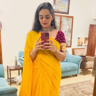 Meghanapratap96's profile picture. Raas Academy | Kathak with Meghana 🌿
Sharing the joy of Kathak with every step ✨
One class, one story at a time ✨
→ dm for Kathak sessions & online course