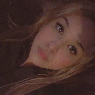 crxztvl's profile picture. ☻ / ✝️ 🌱🪴 🐶🐕💄📚