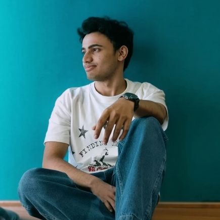 Mohitpathak04's profile picture. Yeh waqt bhi guzar jayega.🧩