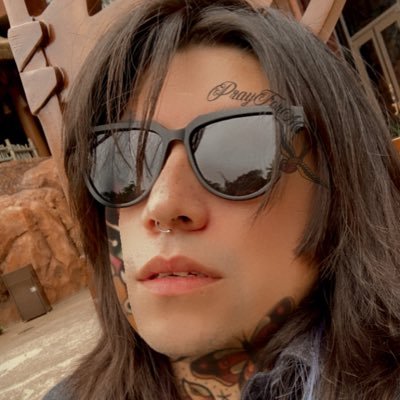 Vaporubebe007's profile picture. ✨art & music 🎶