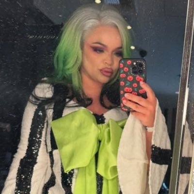 KianaJamesWWE's profile picture. 