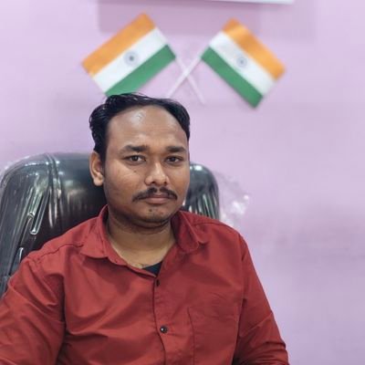 s_rdeshmukh's profile picture. मेरी सोच और लोगों की सोच में बस इतना फर्क है  वह सरकारी आदमी बनना चाहते हैं और मैं खुद सरकार