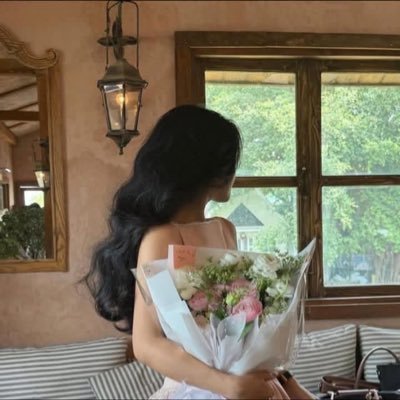 ladyudey's profile picture. 