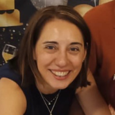 IsayJoseVR's profile picture. Gallega ,valenciana , modista , progresista,enamorada de un motero ... y muchas cosas más 🌹💜💛❤️