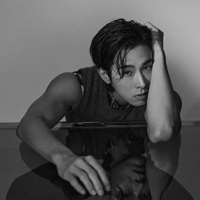 tvJyhxq's profile picture. mvrp. | This figure is like a living poem, inviting admiration with every detail presented. | selektif following |