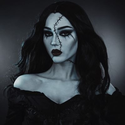 firebrvather's profile picture. ❛❛Era uma vez em uma terra há muito queimada até virar cinzas, uma jovem princesa que amava seu reino... demais.❜❜