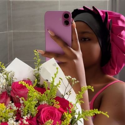 digital_kobby's profile picture. 👩‍💻 Affiliate Marketer | 💰 Empowering others to make sales online | 🌟 Consistency = Success💫