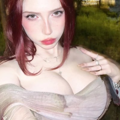 burcustanb's profile picture. Tekrardan düştük x batağına 💖  geri takip yapıyorum