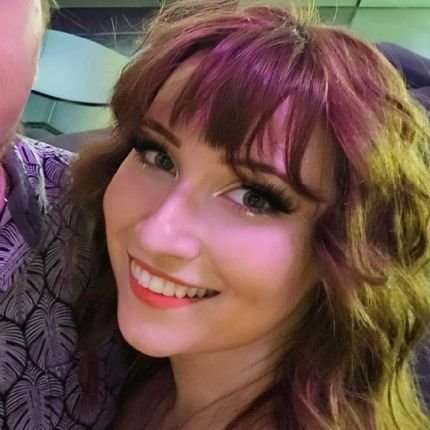 ExpaLauren's profile picture. Full Time Partnered Streamer | non-romanceable NPC | biz email: ExpaLauren@gmail.com