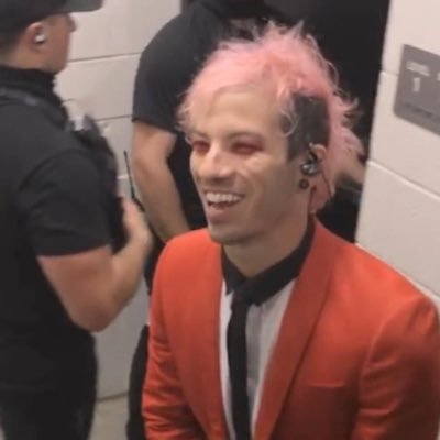Clancybreacher's profile picture. + finally public again hi / scaledandicylover on tiktok