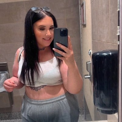 kateewhe_x's profile picture. ‘‘won’t wait for u 2 luv me 🤍🫶🏽’’