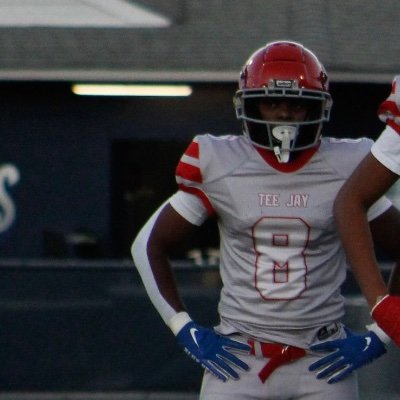 Christoper29873's profile picture. QB/WR/DE 
CO 29
6’0 185