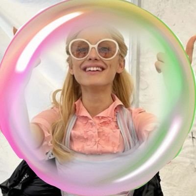 fritaas_23's profile picture. sei lá tô aqui pra  olhar as fofocas que rolam por aqui, não sei muito oq dizer não