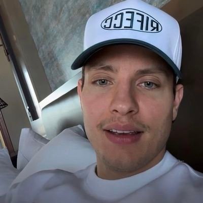 ChatOnlymatt's profile picture. Thanks for your love and support in my career 🥰
 Send me a friend request and direct message if you have been a fan for a long time 1(605)-270-9585