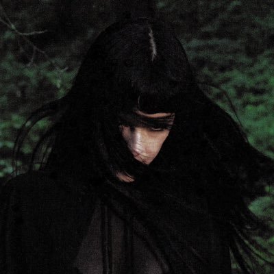 elkskinh's profile picture. 📿 all is full of love, you just have to trust it