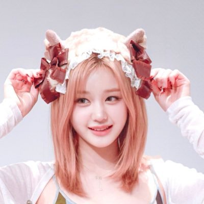 Phariyours's profile picture. quiet days, loud love for Pharita 🫶    softly obsessed with Pharita
