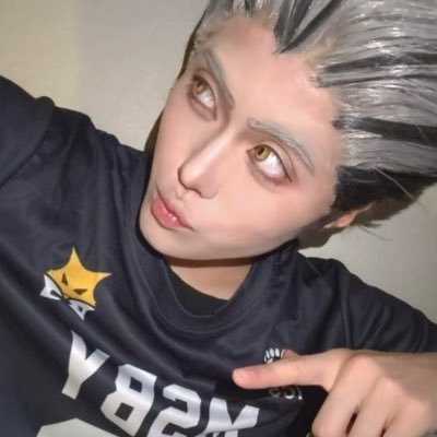 v__a0211's profile picture. 20↑/cosplay/雑食/自認シナモン/Illust→@my_n0211