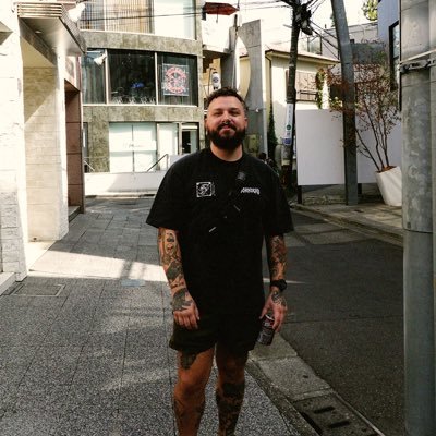 jazzharris_'s profile picture. sound guy & tour manager // 🚐 TM/FOH @thexelijah // k 🩵 // #smashville #timetohaunt 🏒