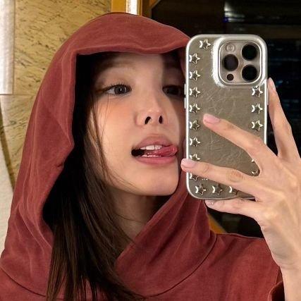 myouifav's profile picture. ♡  ⇨  미나   ⌕    𝟵𝟳. 🐧 𓂃♥︎ ー  m𝗶𝗻e ！