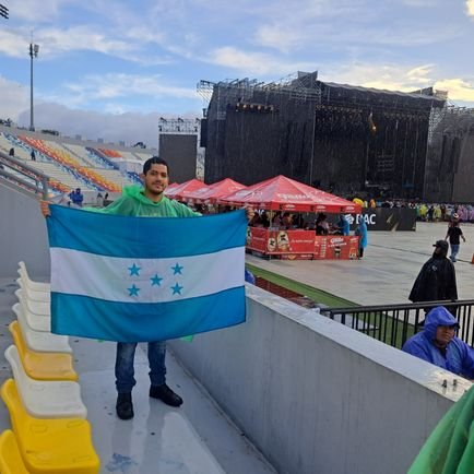 KevTorrez's profile picture. Alta es la noche y Morazán vigila 🇭🇳 ⛅️ 🖥🏍