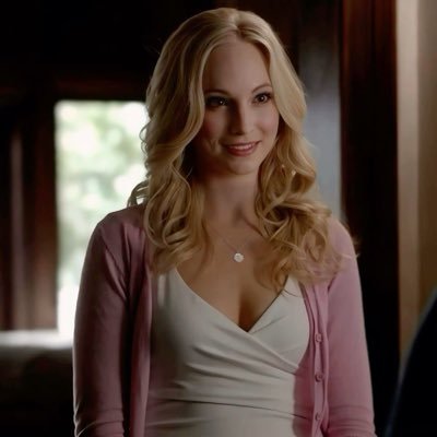 BarbieFangs's profile picture. I'm basically an insecure, neurotic, control freak on crack. #Khalasar || Single ||