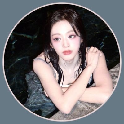 Ahyon284645's profile picture. 