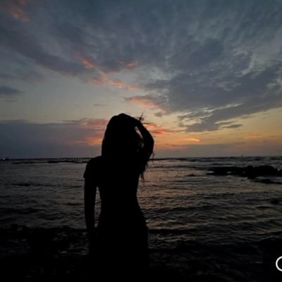 st_6ln's profile picture. كنت أحسبك نادر ومالك شبيه وأثرني النادر و" أنا" الواجد عليك