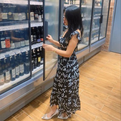 AleGoodGirl12's profile picture. Numbers, Design, and Dreams 💭
MSc Finance, one step at a time 🏃‍♀️
Finance by day car enthusiast by night 🚗
Always appreciating fresh ideas or great vibes 🥤