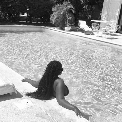 Miss_Lanrewaju's profile picture. Living life in full bloom.