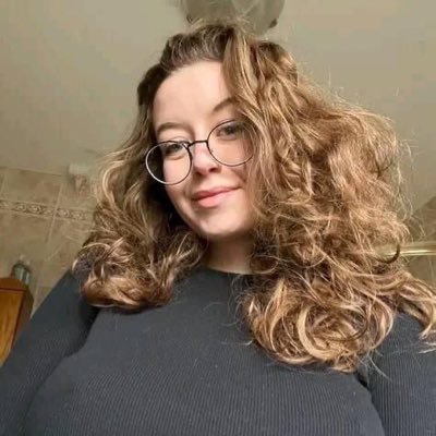 Lindastell24's profile picture. 