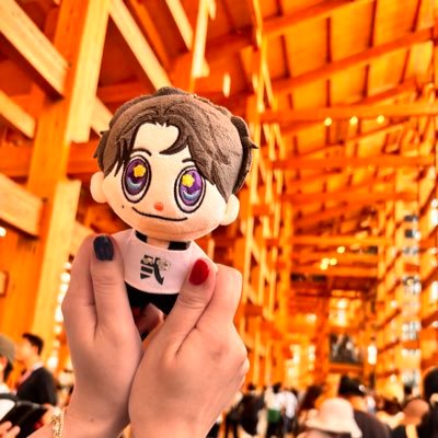 kaoryuu0504's profile picture. 7人全員素敵だけど、KENTくん、RAYくん❤❤ 龍宮城の楽曲大好き🎵アヴちゃん先生天才最高すぎ🫠 無言フォロー失礼しますm(._.)m 何卒🐉🏯💜💜💜💜💜💜💜