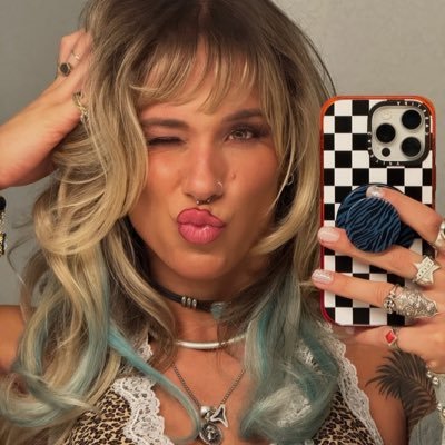 solsnatches's profile picture. sol ruca advocate ❦