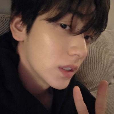 ivyeons's profile picture. 