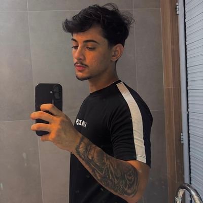 enzolourenc00's profile picture. não me liga 00:00 - wiu