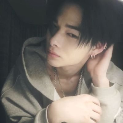 luvleymika_'s profile picture. ʚ 𝘀𝗺𝗮𝗹𝗹 𝗯𝗻𝘀 + 𝘀𝘁𝗮𝗻 𝗮𝗰𝗰𝗼𝘂𝗻𝘁 ɞ ~ `` 𝗹𝗼𝘃𝗲 ɪs ʜᴇʀᴇ, 𝗻𝗲𝘅𝘁 𝘁𝗼 #성훈 #니키 ♡ | ᴘᴀʀᴛ ᴛɪᴍᴇ: ʜᴜᴍᴀɴ, ғᴜʟʟ ᴛɪᴍᴇ: 𝗲𝗻𝗴𝗲𝗻𝗲 ✦ ∘˙ ⛓️‍💥 ᴍʏ ᴄᴀʀʀᴅ ☆
