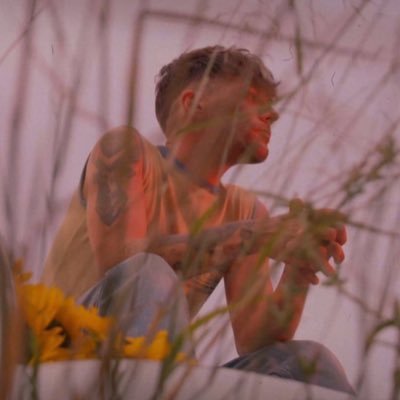 coacoac_tommo28's profile picture. I Oh I you can stay for the night in the palaces of my mind ໑̣ 🌻 ◟̽◞̽ 🍋