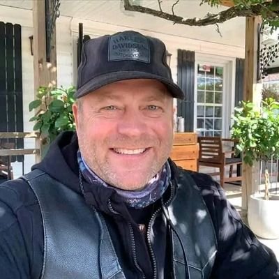 ghjh211471's profile picture. 