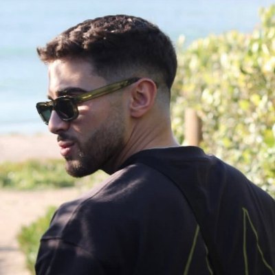 leonardo_mar77's profile picture. Simplesmente eu mesmo
Insta: leonardo_.martins77