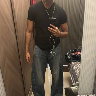crazybutplug's profile picture. 