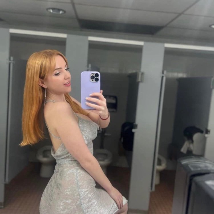 ScarlettJora6x's profile picture. 
